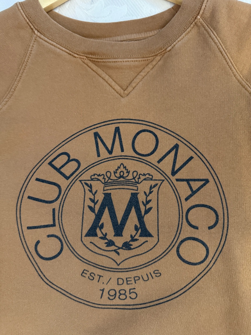 Club Monaco Tan heritage Sweatshirt with black Crest 1985 Logo, Size M - Picture 5 of 7